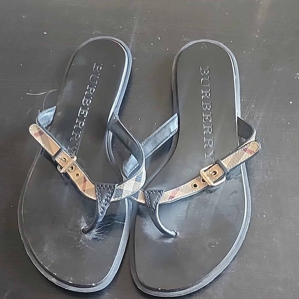 Burberry Black and Tan Women's Sandals